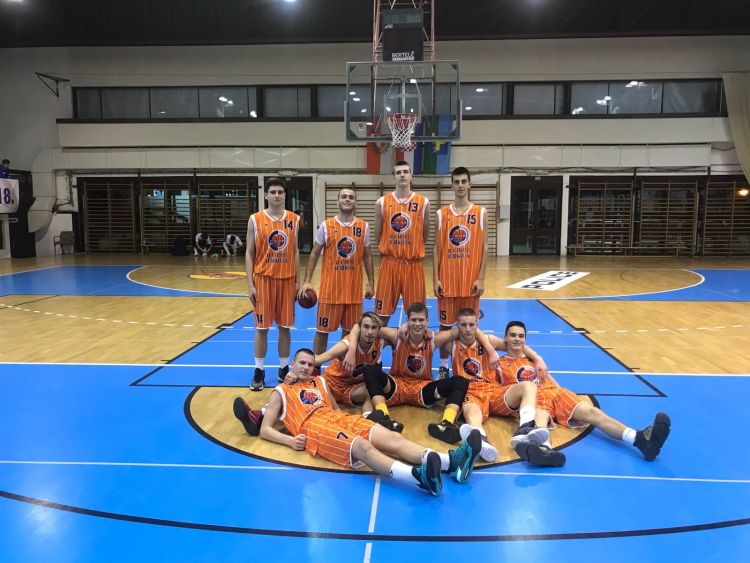 juniori prvaci poreča  košarkaški klub sava