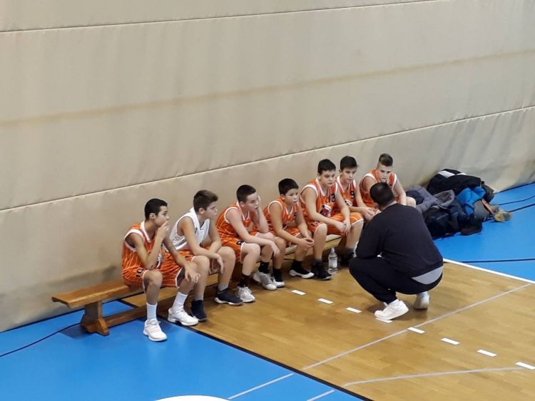 najmlađi poraženi u drugoj utakmici košarkaški klub sava